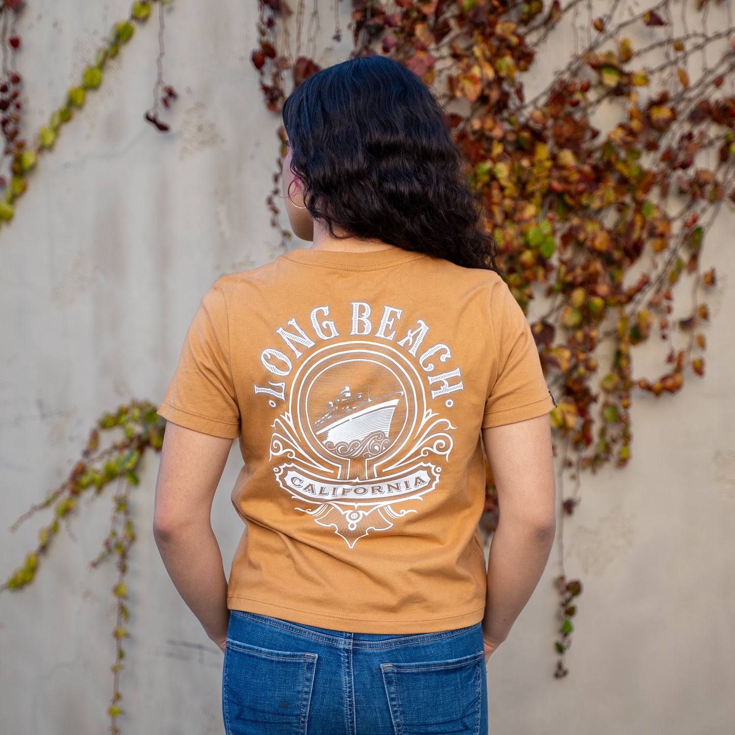Cali Queen Women's Bronze Boxy T-Shirt