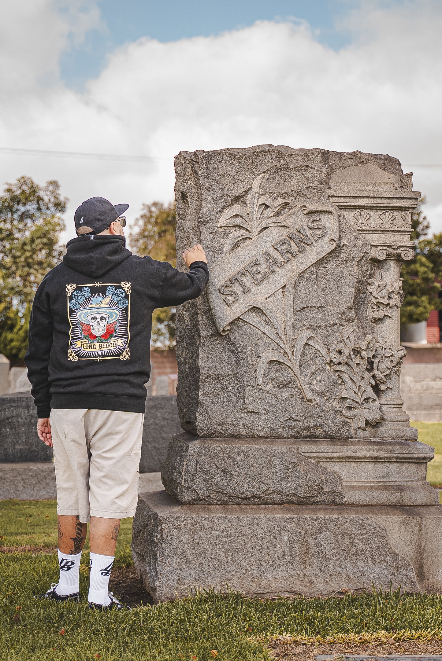 Sombrero Skull Men's Black Zip Up Hoodie