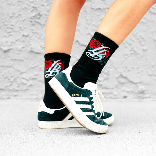 Roses Cursive LB Black Long Beach Socks